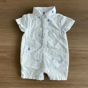 Janie and Jack Nautical Sailboat & Whale Print Collared Romper Boy’s Size 0-3M